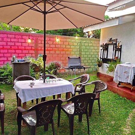 Coco Home Negombo Exterior foto